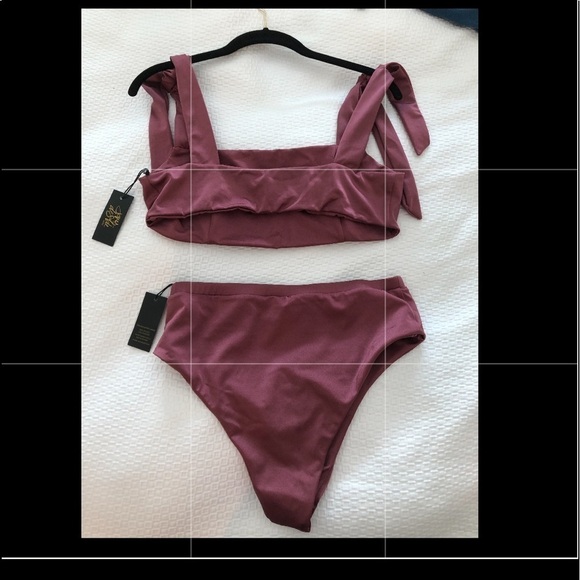 Joues de Sable Dominique Bottom And Top Bikini Set - Picture 13 of 16